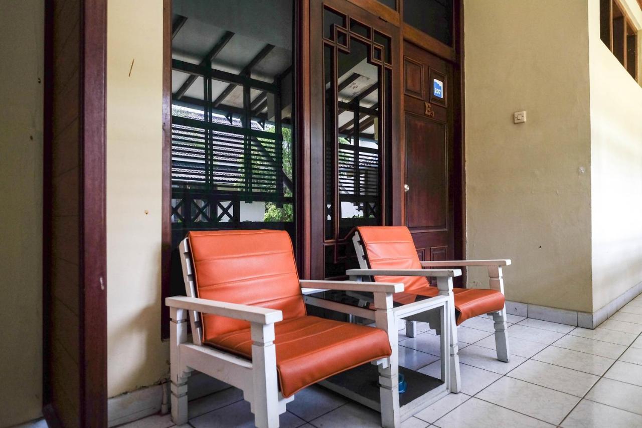 Urbanview Hotel Syariah Wisnugraha By Reddoorz Джок'якарта Екстер'єр фото