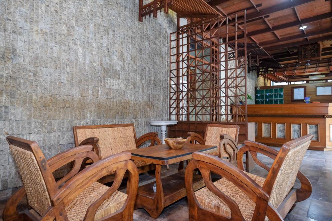 Urbanview Hotel Syariah Wisnugraha By Reddoorz Джок'якарта Екстер'єр фото