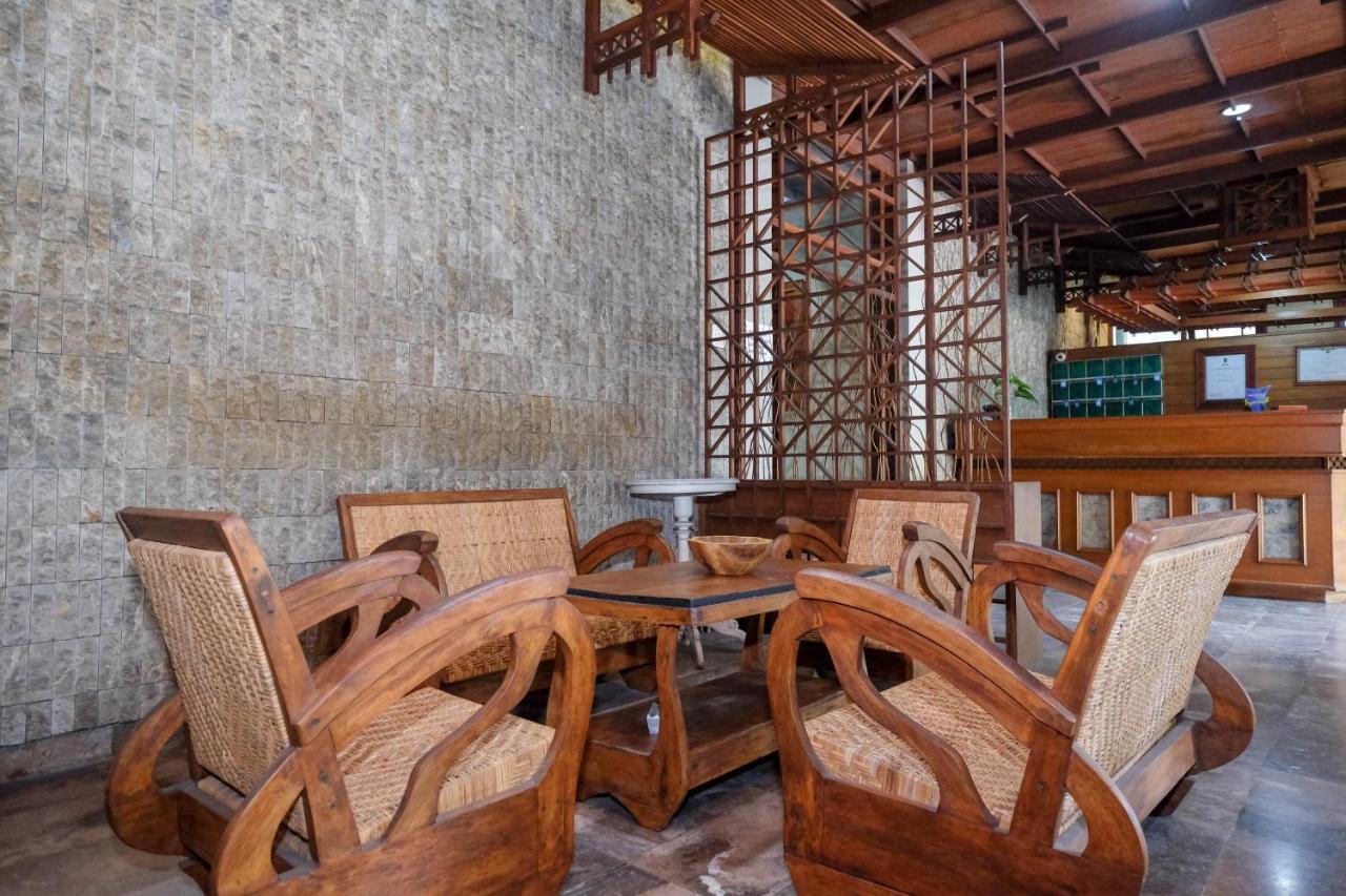 Urbanview Hotel Syariah Wisnugraha By Reddoorz Джок'якарта Екстер'єр фото