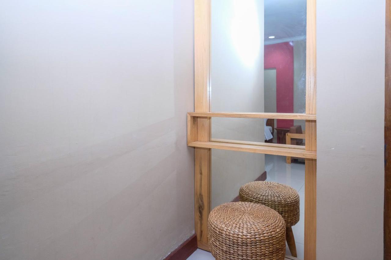 Urbanview Hotel Syariah Wisnugraha By Reddoorz Джок'якарта Екстер'єр фото
