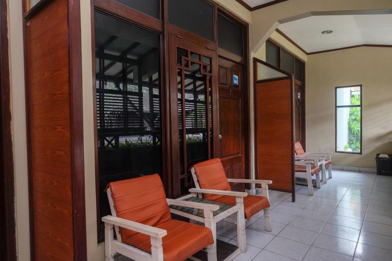 Urbanview Hotel Syariah Wisnugraha By Reddoorz Джок'якарта Екстер'єр фото