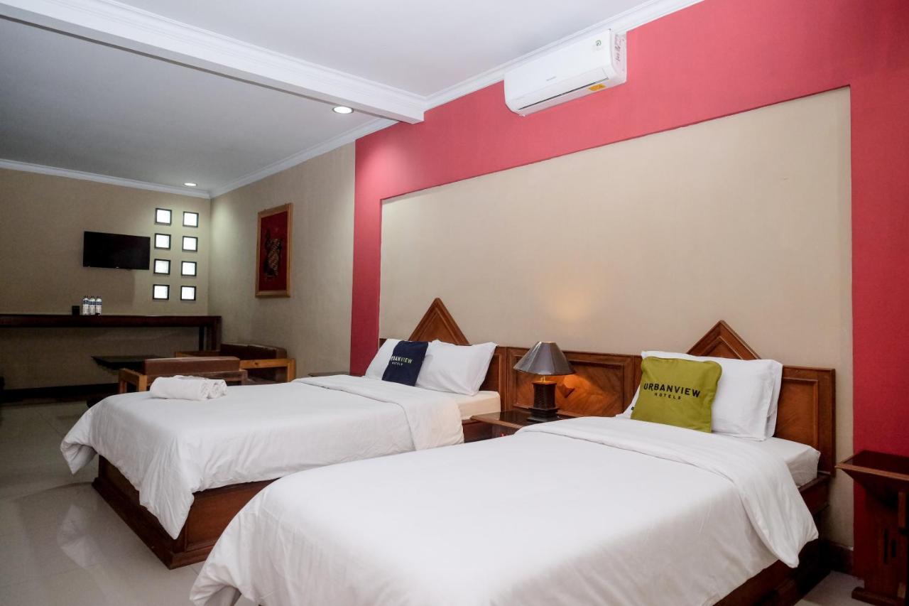 Urbanview Hotel Syariah Wisnugraha By Reddoorz Джок'якарта Екстер'єр фото