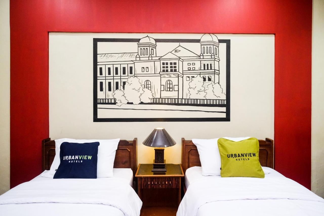 Urbanview Hotel Syariah Wisnugraha By Reddoorz Джок'якарта Екстер'єр фото