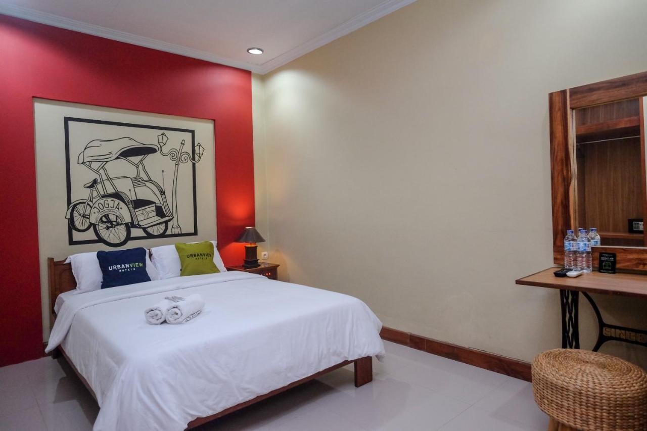Urbanview Hotel Syariah Wisnugraha By Reddoorz Джок'якарта Екстер'єр фото